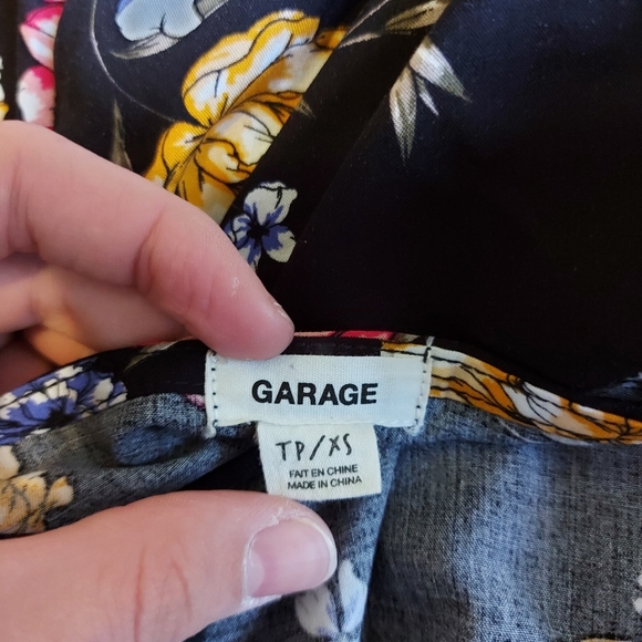 Garage Dress - Picture 2 of 4